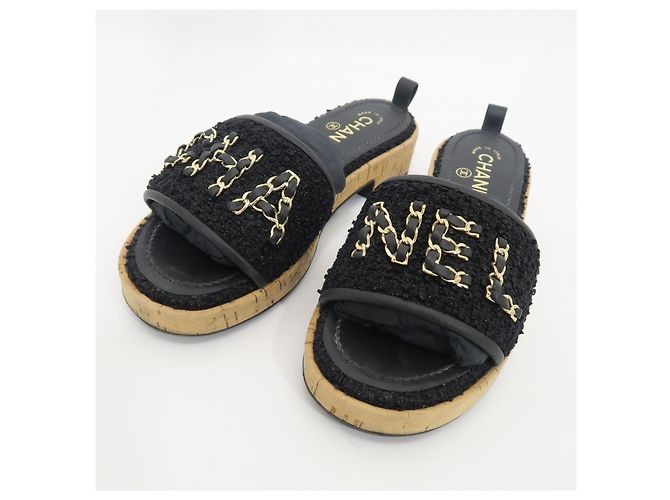 Chanel Pantofole in tweed nero con lettere - vista 6