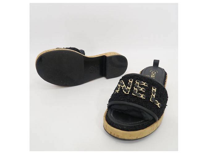 Chanel Pantofole in tweed nero con lettere - vista 7