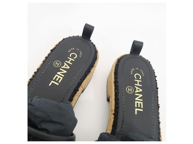 Chanel Pantofole in tweed nero con lettere - vista 8