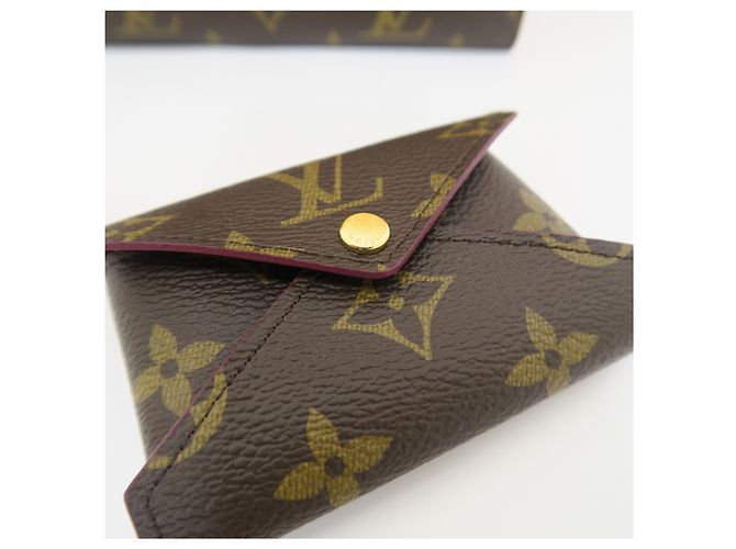 Louis Vuitton Pouch Kirigami in Monogram Canvas - vista 3