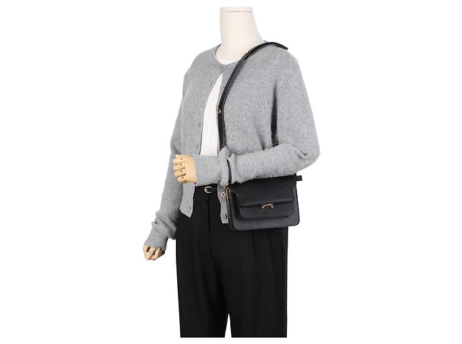 Marni Borsa a tracolla Trunk Mini in pelle Saffiano Nera - vista 17
