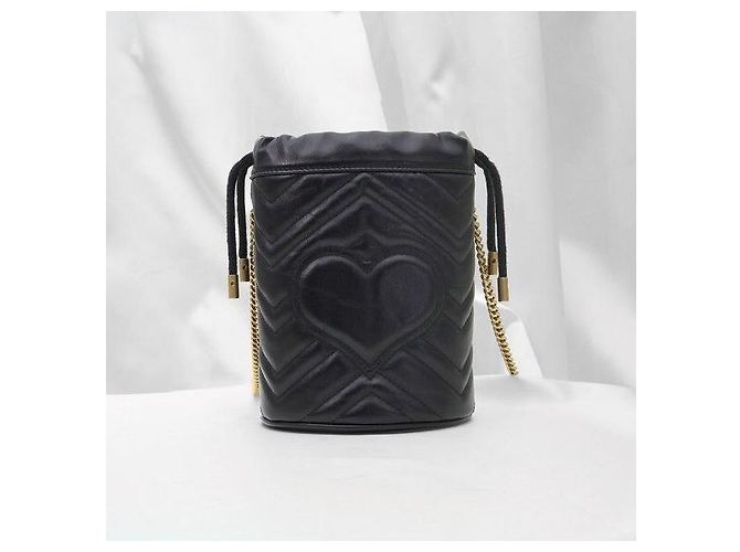 Gucci Mini Borsa a Secchiello GG Marmont in Matelassé Chevron Nera - vista 4