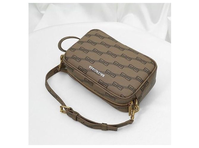 Balenciaga Borsa a tracolla camera piccola quadrata BB Monogram - vista 4