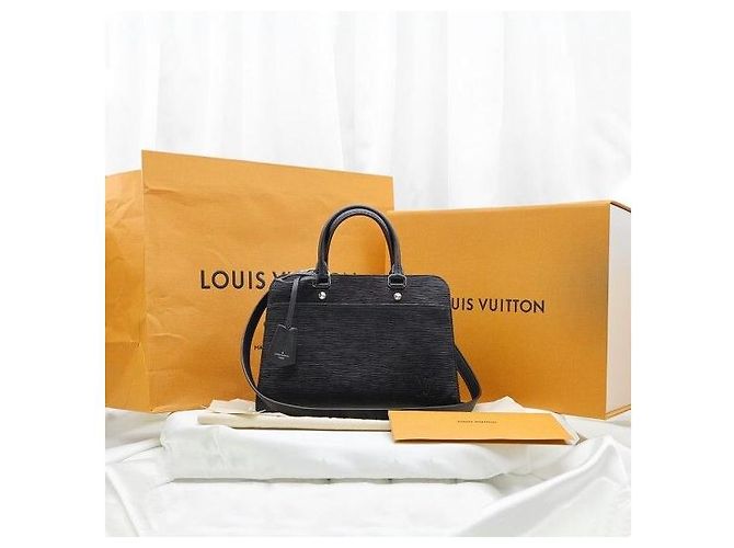 Louis Vuitton Banu MM Top Handle in pelle Epi nera - vista 2