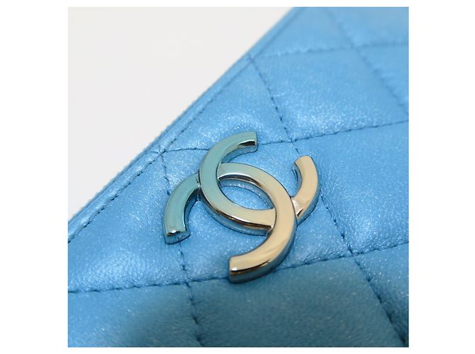 Chanel Clutch Medium Blu Sfumata con Grande Logo CC - vista 2