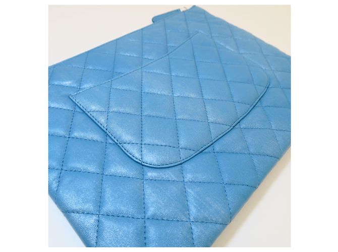 Chanel Clutch Medium Blu Sfumata con Grande Logo CC - vista 6