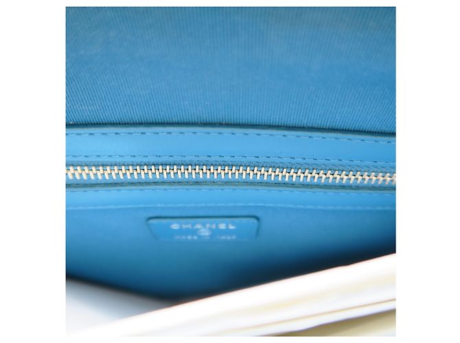 Chanel Clutch Medium Blu Sfumata con Grande Logo CC - vista 8