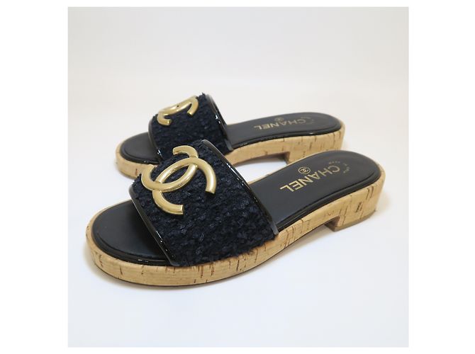 Pantofole Chanel in Tweed Oro - vista 8