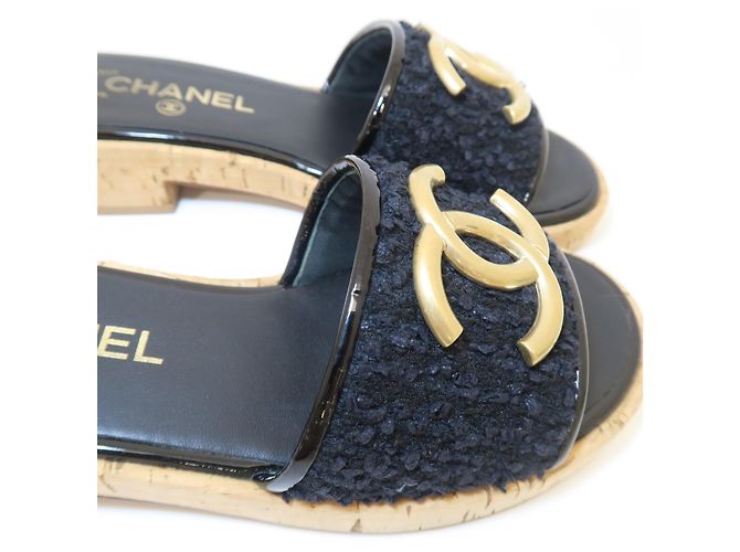 Pantofole Chanel in Tweed Oro - vista 9