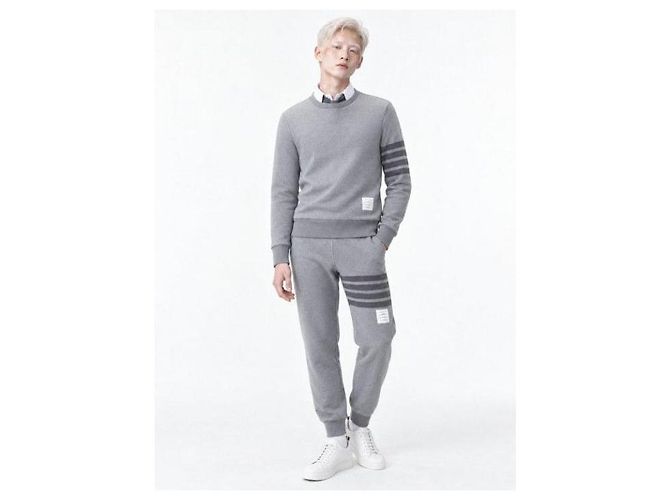 Thom Browne Classic Loopback Relaxed Sweatshirt - view 5