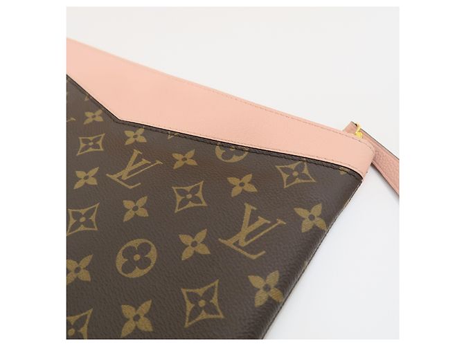 Louis Vuitton Pouch Daily Clutch in Monogram Canvas - vista 5