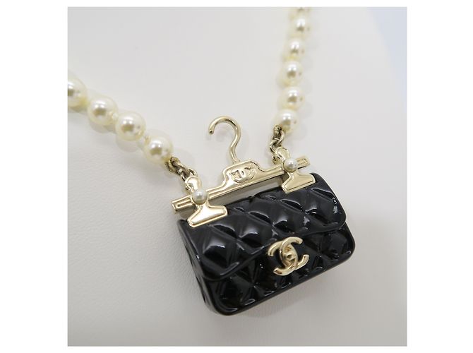 Chanel Collana di perle con pendente Logo Classic Back - vista 3