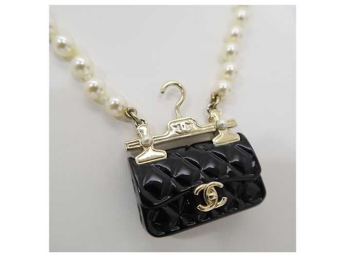 Chanel Collana di perle con pendente Logo Classic Back - vista 4
