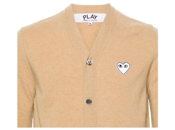 Comme Des Garcons Beiger Wollcardigan mit weißem Herz-Patch - Ansicht 10