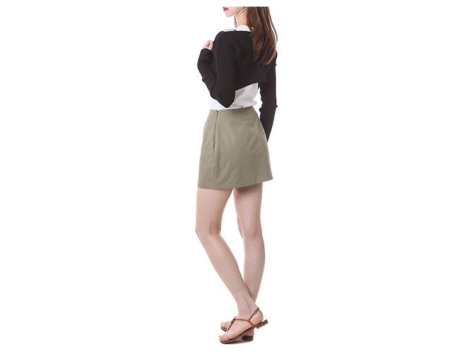 Jacquemus Gerippte Crop-Cardigan mit Mikro-Gold-Logo - Ansicht 14