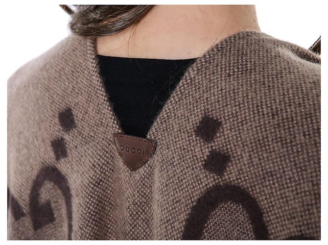 Gucci Poncho Capa Reversible Ancho de Cachemira Logo - vista 18