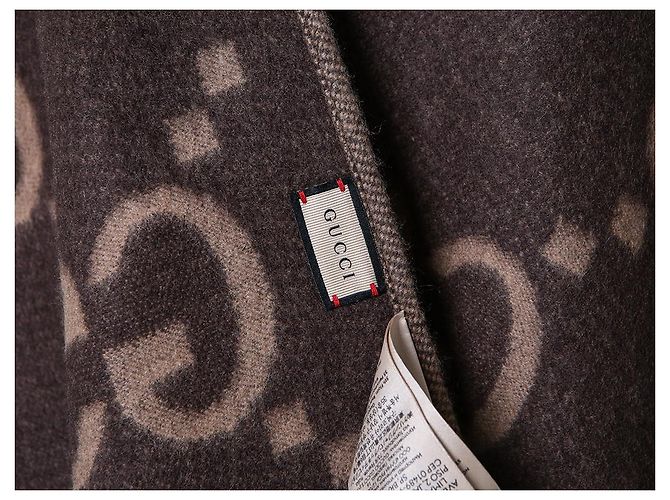Gucci Poncho Capa Reversible Ancho de Cachemira Logo - vista 38
