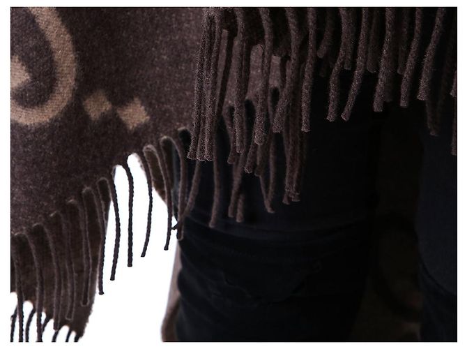 Gucci Poncho Capa Reversible Ancho de Cachemira Logo - vista 39