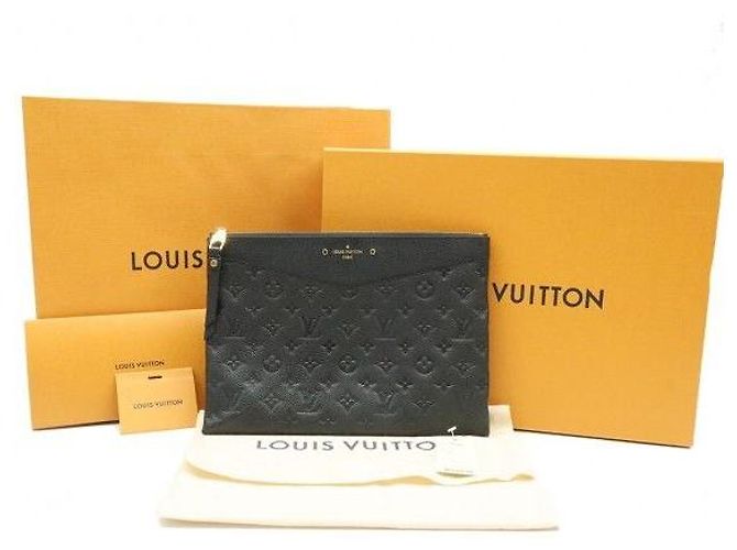 Louis Vuitton Pouch Daily Monogram Empreinte Nero - vista 2