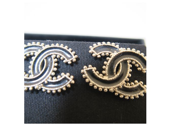 Chanel Orecchini CC Logo Argentati Neri - vista 4