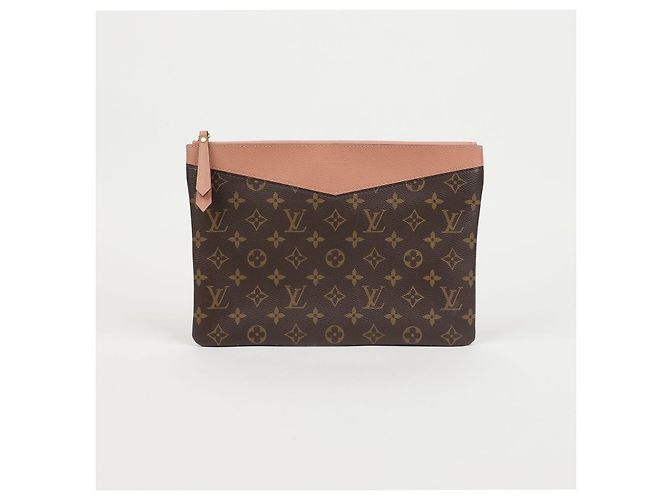 Louis Vuitton Daily Pouch Braun Beschichtetes Canvas - Ansicht 2