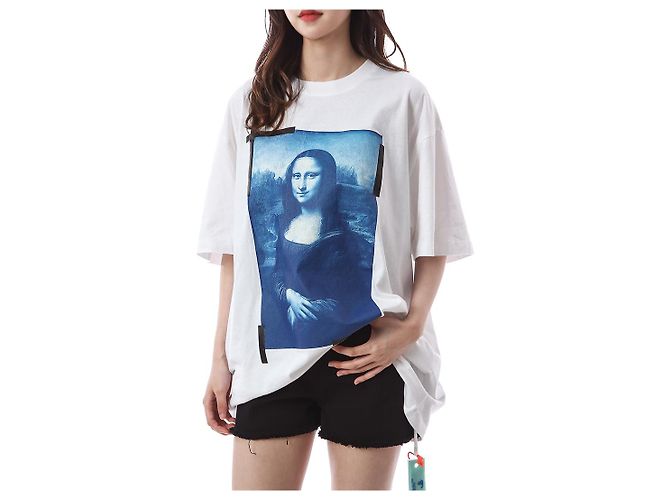 Off White Oversized T-Shirt für Damen mit Mona Lisa Print - Ansicht 3