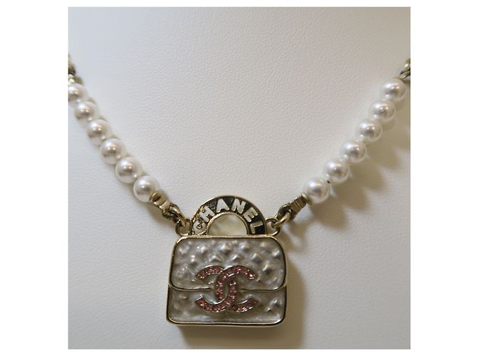 Chanel Collana Choker di Perle Flap Bag - vista 2
