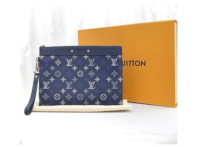Louis Vuitton Clutch Pochette Accessoires in tela Shadow Monogram bicolore - vista 2