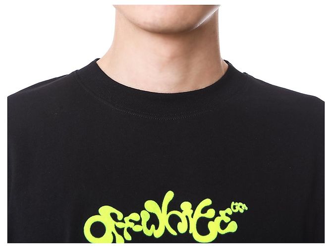 Off White T-Shirt mit Neon-Velours-Schriftzug - Ansicht 6