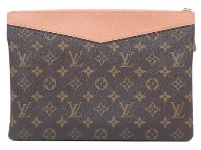 Louis Vuitton Pouch Clutch Daily Monogram Canvas Rose Powder - vista 4