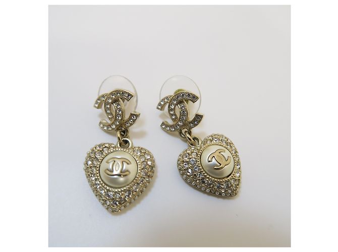 Chanel CC Logo Perlenherz-Hängeohrringe - Ansicht 5