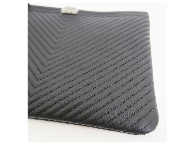 Chanel Clutch New Medium Chevron Nera Logo Argento - vista 3