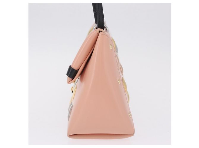 Louis Vuitton Sac Triangle Embellished Glazed Calfskin PM - vista 3