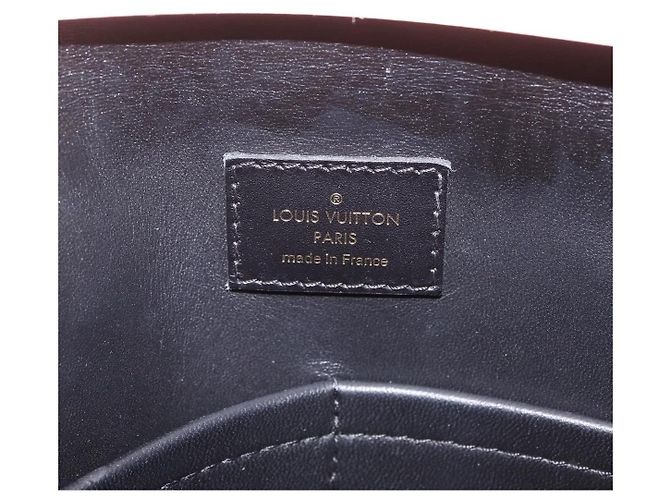 Louis Vuitton Sac Triangle Embellished Glazed Calfskin PM - vista 6