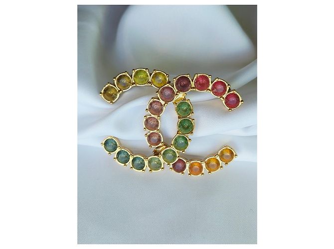 Spilla Chanel CC Strass Rainbow Cruise 2024 - vista 7
