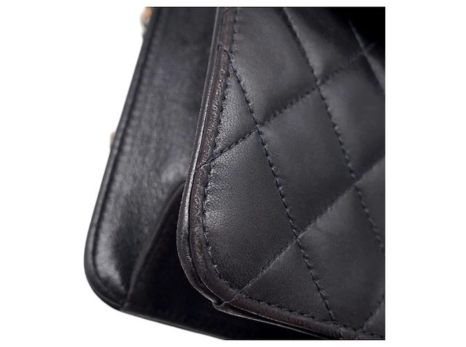 Borsa a tracolla con catena Chanel in pelle d'agnello nera - vista 6