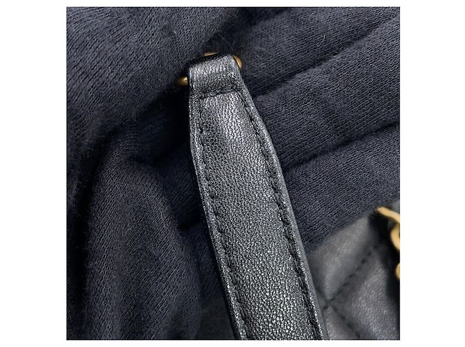 Borsa a tracolla con catena Chanel in pelle d'agnello nera - vista 11