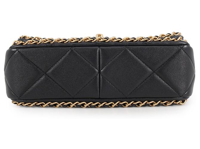 Borsa a tracolla con catena Chanel in pelle d'agnello nera - vista 3