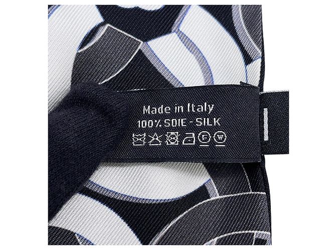 Foulard bandeau in seta Chanel bianco e nero camelia - vista 9