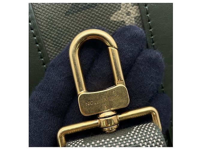 Louis Vuitton Monogram Surplus Keepall Bandoulière 25 - vista 12