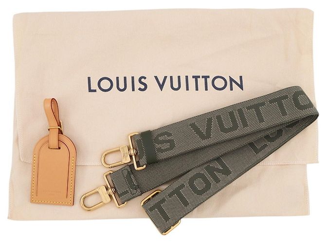 Louis Vuitton Monogram Surplus Keepall Bandoulière 25 - vista 17