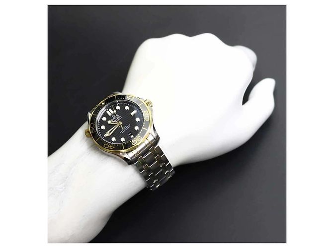 Orologio da polso da uomo Omega Seamaster Diver 300 Co-Axial - vista 4