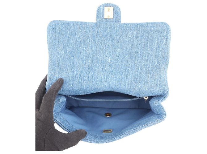 Borsa a spalla Chanel Matelassé Flap Small in denim - vista 6
