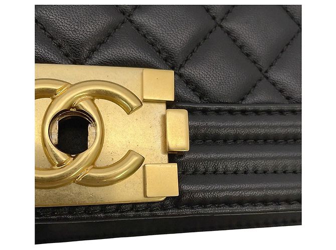 Chanel Boy Medium Chain Schultertasche - Ansicht 9