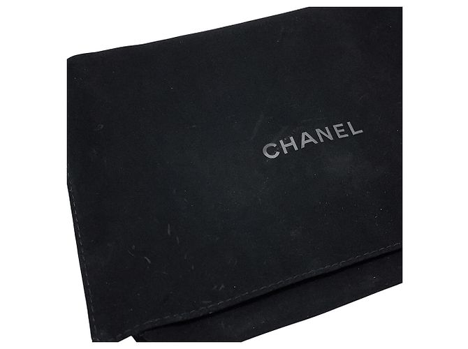 Portafoglio con catena Chanel Classic Matelassé - vista 15