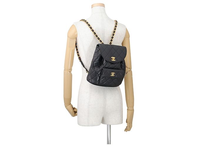 Zaino Chanel in pelle d'agnello nera - vista 4