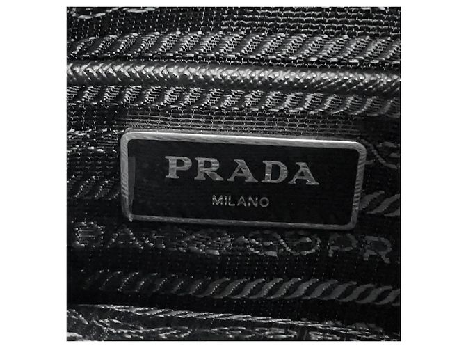 Borsa a spalla Prada in nylon nero - vista 13