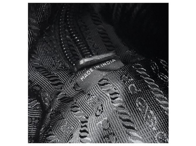 Borsa a spalla Prada in nylon nero - vista 14