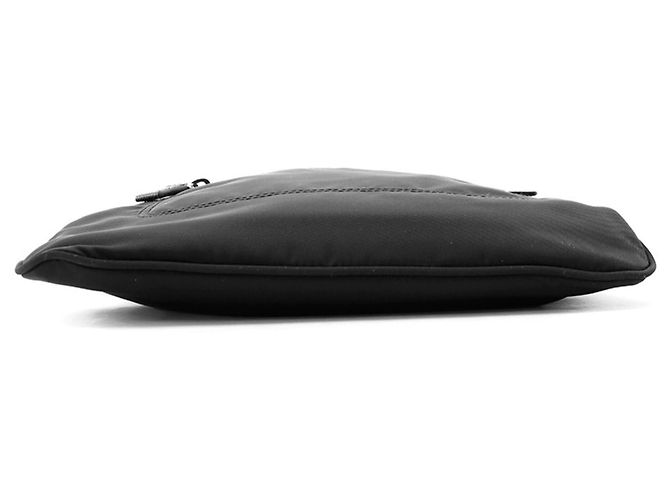 Borsa a spalla Prada in nylon nero - vista 3