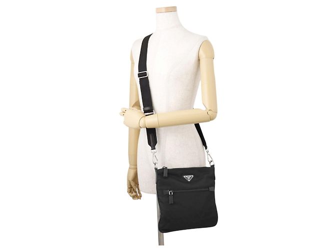 Borsa a spalla Prada in nylon nero - vista 4